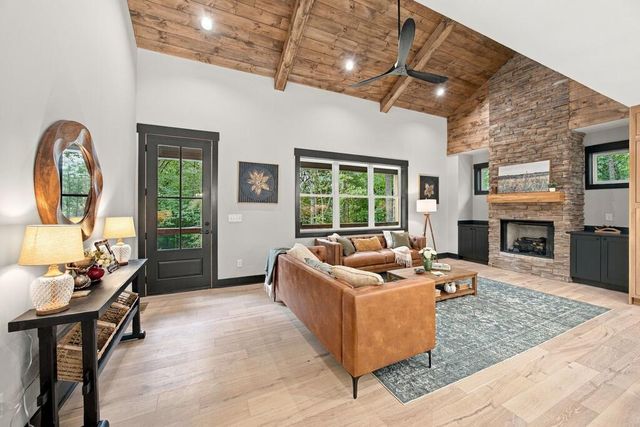 84 Hale Court, Ellijay, GA 30540