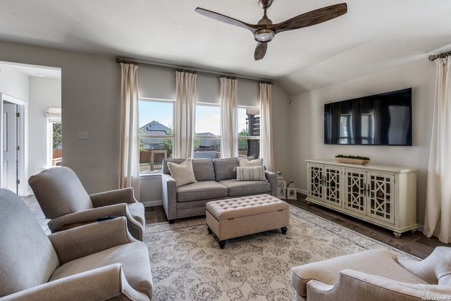 1248 Loma, New Braunfels, TX 78132