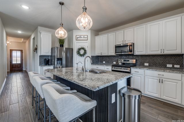 1248 Loma, New Braunfels, TX 78132