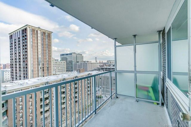 100 York Street 12E, New Haven, CT 06511