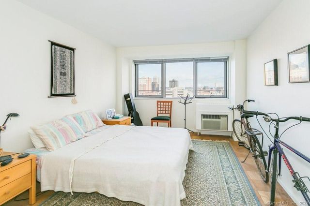 100 York Street 12E, New Haven, CT 06511