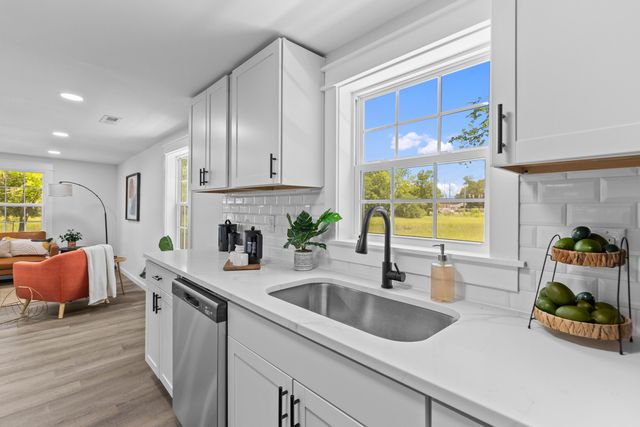 1915 Quitman Street, North Charleston, SC 29405