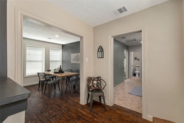 207 North Preston Avenue, Bryan, TX 77803