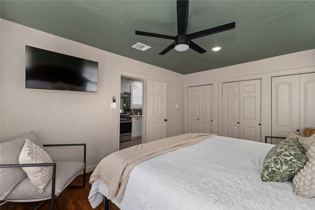 207 North Preston Avenue, Bryan, TX 77803