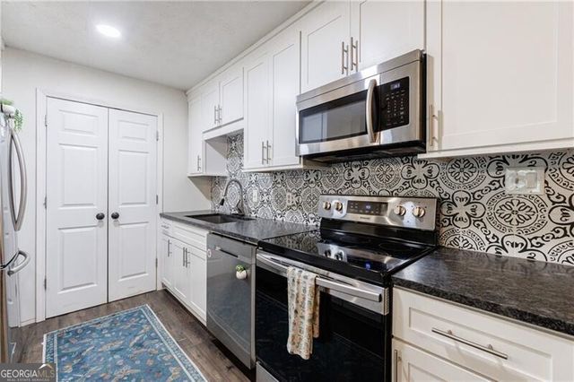 216 River Mill Circle, Roswell, GA 30075