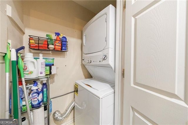 216 River Mill Circle, Roswell, GA 30075