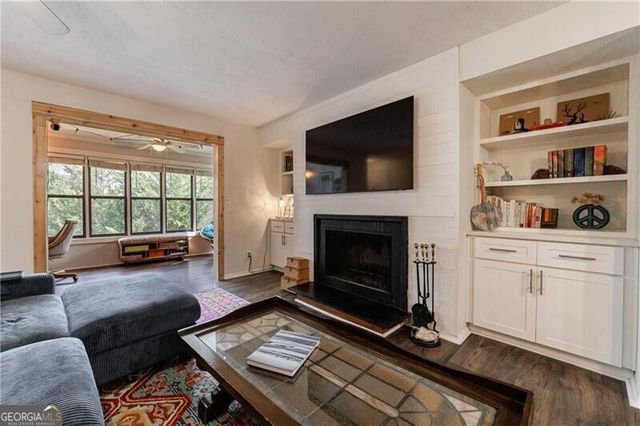 216 River Mill Circle, Roswell, GA 30075