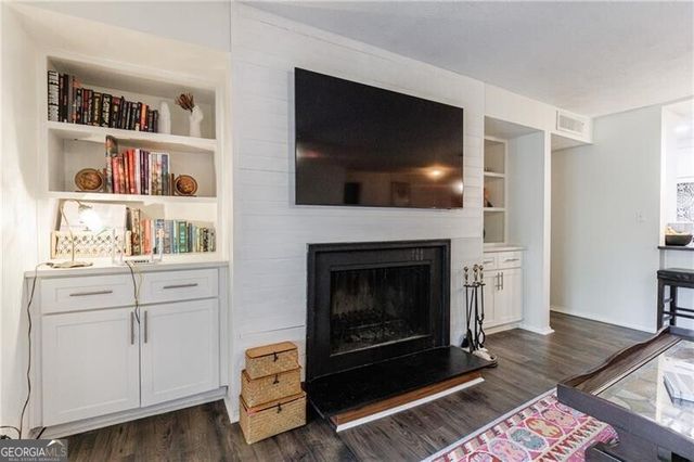 216 River Mill Circle, Roswell, GA 30075