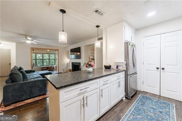 216 River Mill Circle, Roswell, GA 30075