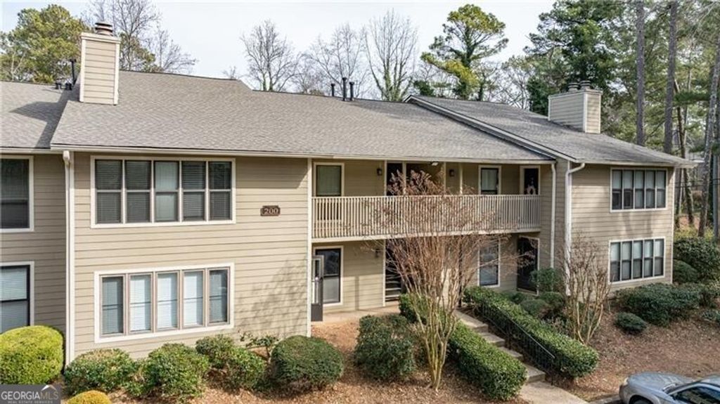 216 River Mill Circle, Roswell, GA 30075