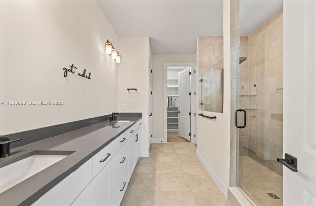 8123 NW 78th St, Tamarac, FL 33321