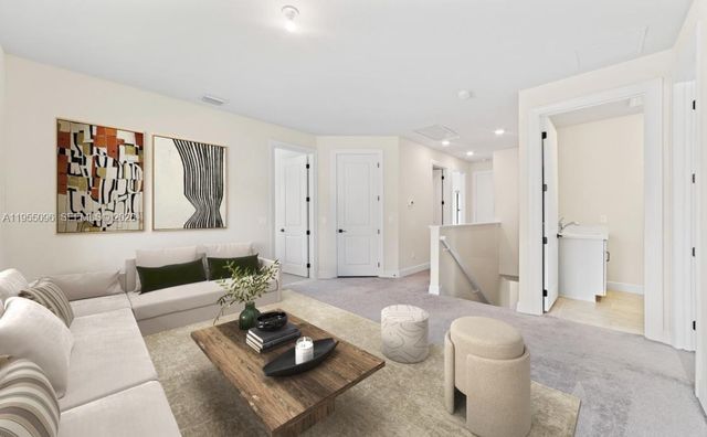 8123 NW 78th St, Tamarac, FL 33321