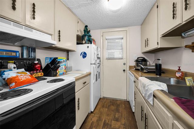 1127 KING ARTHUR COURT 309, Dunedin, FL 34698