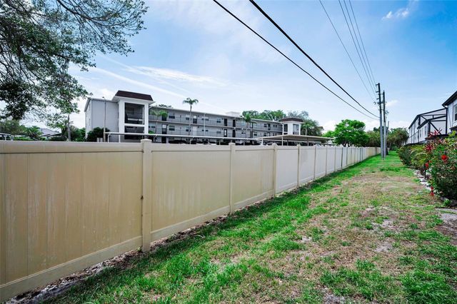 1127 KING ARTHUR COURT 309, Dunedin, FL 34698