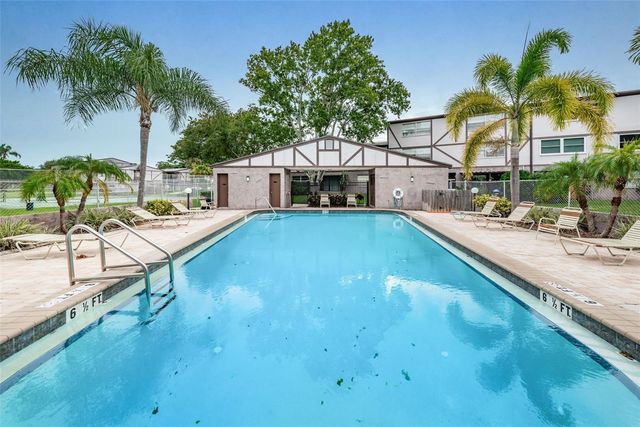 1127 KING ARTHUR COURT 309, Dunedin, FL 34698