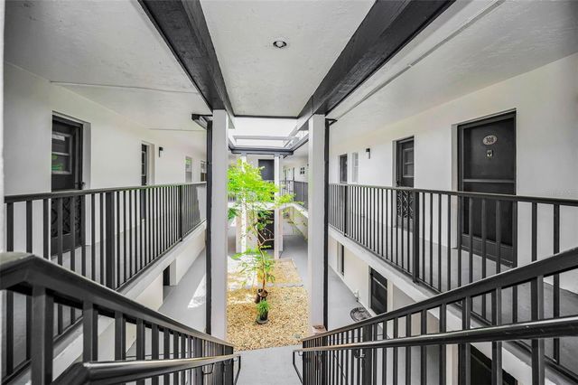 1127 KING ARTHUR COURT 309, Dunedin, FL 34698