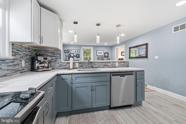 1267 HUNTINGDON RD, Abington, PA 19001