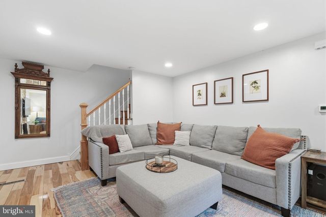 1267 HUNTINGDON RD, Abington, PA 19001