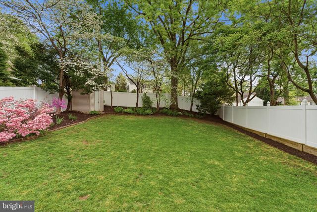 1267 HUNTINGDON RD, Abington, PA 19001