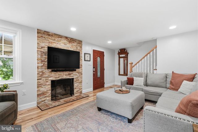 1267 HUNTINGDON RD, Abington, PA 19001