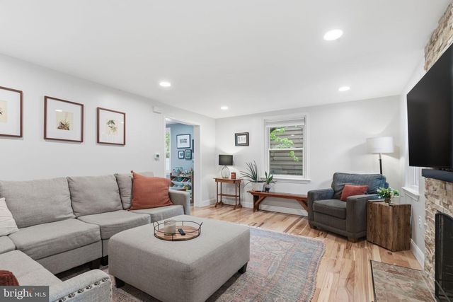 1267 HUNTINGDON RD, Abington, PA 19001