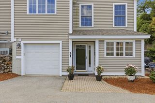 21 Sandstone Rd 21, Westford, MA 01886