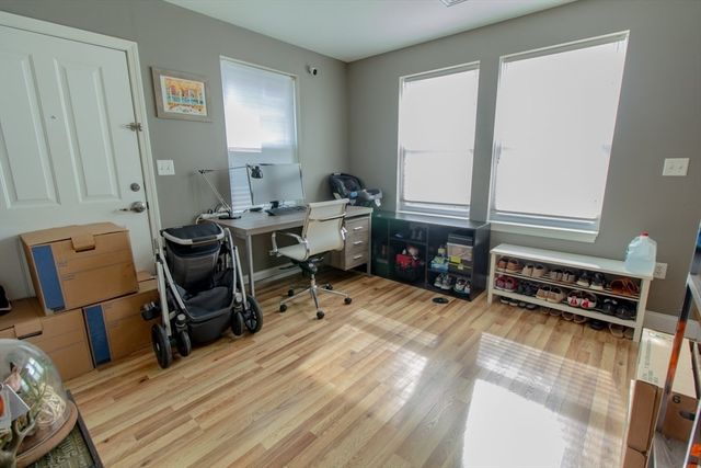 316 Rindge Ave 9, Cambridge, MA 02140