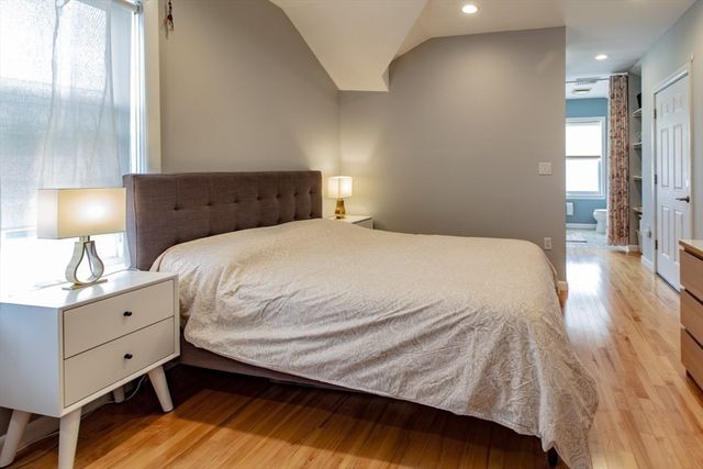 316 Rindge Ave 9, Cambridge, MA 02140