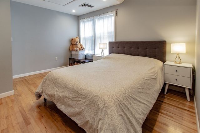 316 Rindge Ave 9, Cambridge, MA 02140