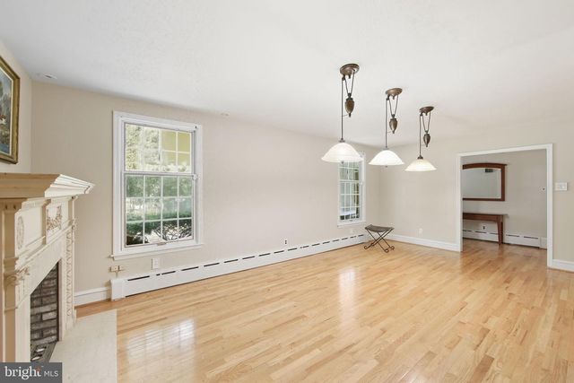 156 GROVE RD, Elverson, PA 19520