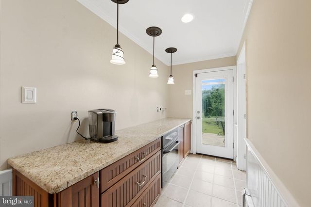 156 GROVE RD, Elverson, PA 19520