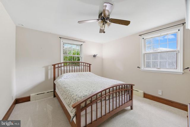 156 GROVE RD, Elverson, PA 19520