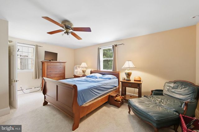 156 GROVE RD, Elverson, PA 19520