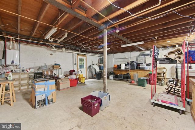 156 GROVE RD, Elverson, PA 19520