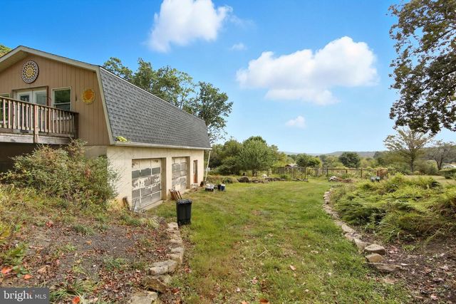 156 GROVE RD, Elverson, PA 19520