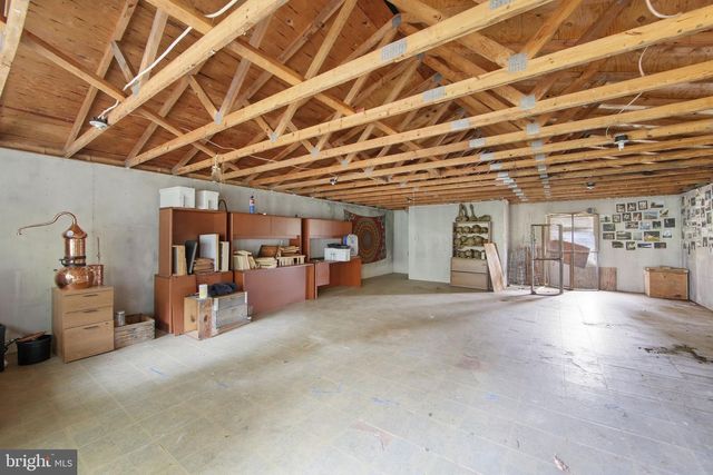 156 GROVE RD, Elverson, PA 19520