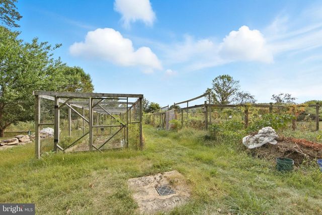 156 GROVE RD, Elverson, PA 19520