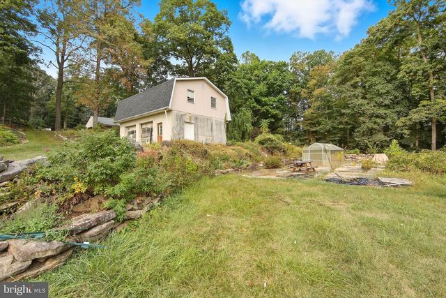 156 GROVE RD, Elverson, PA 19520