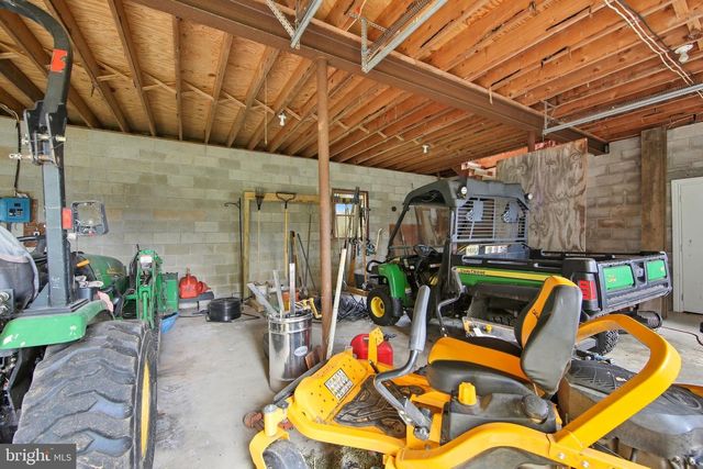 156 GROVE RD, Elverson, PA 19520