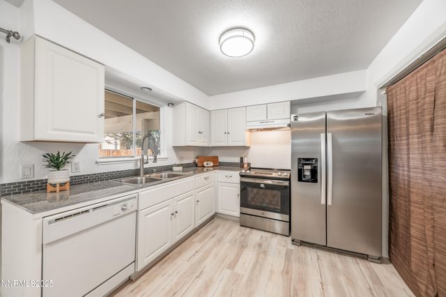 465 Lenwood Drive, Sparks, NV 89431