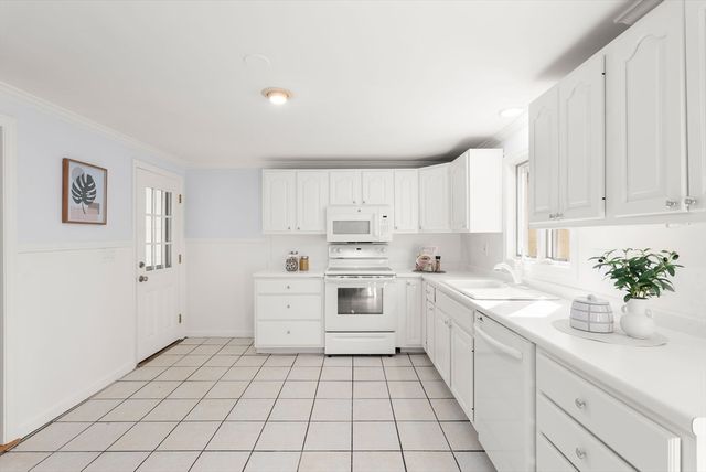 215 Cross St, Belmont, MA 02478