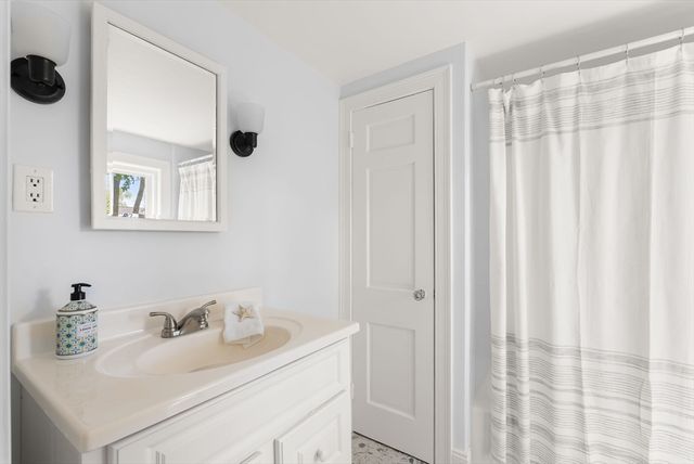 215 Cross St, Belmont, MA 02478
