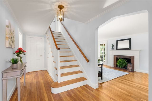 215 Cross St, Belmont, MA 02478