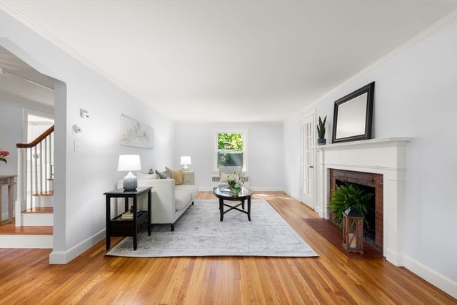215 Cross St, Belmont, MA 02478