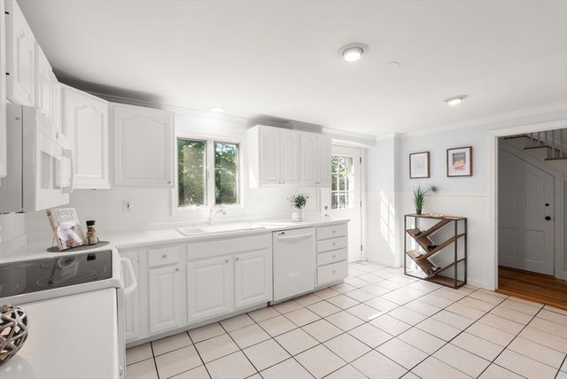 215 Cross St, Belmont, MA 02478
