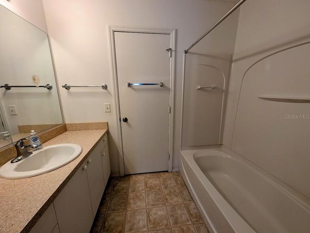 2598 HIALEAH AVENUE, The Villages, FL 32162