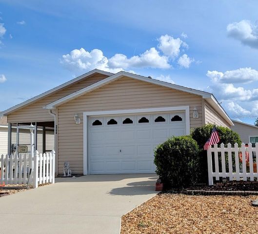 2598 HIALEAH AVENUE, The Villages, FL 32162