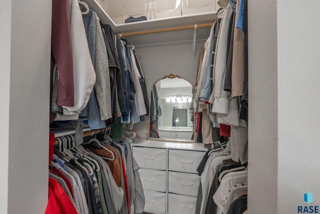 7016 53rd St W Street W, Sioux Falls, SD 57106