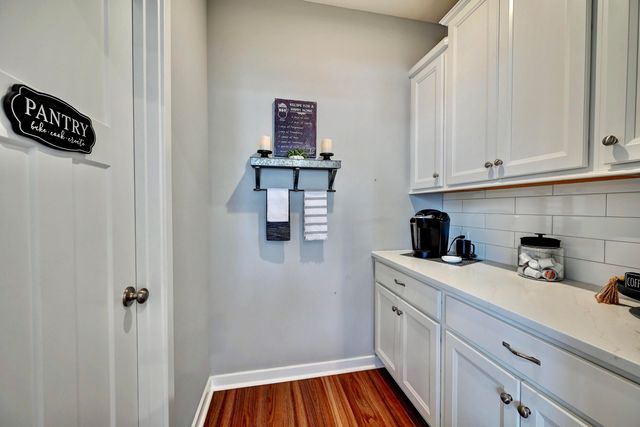 9980 Meadow Glen Drive, Independence, KY 41051