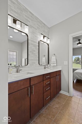 4999 Sweetwater Drive, Noblesville, IN 46062